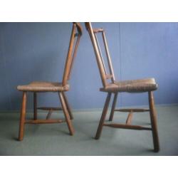 6x eettafelstoelen v hout m rieten zitting en spijlen in rug