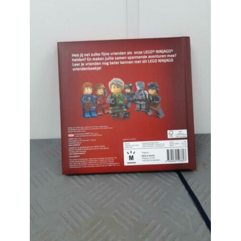 Ninjago vriendenboekje