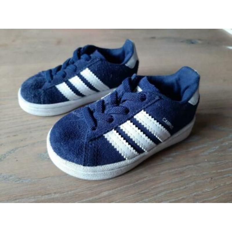 Adidas sneakers maat 19