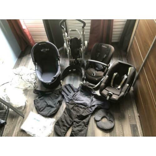 Complete set Maxi Cosi Elea en Pebble auto stoel.