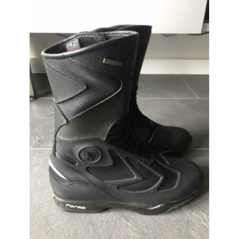 Motorlaarzen z.g.a.n, kleur zwart, merk Forma, maat 42
