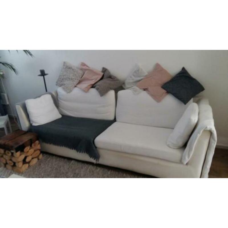 Mooie ruime comfortabele witte bank