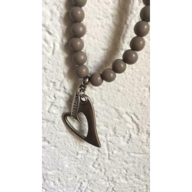 Lichtgrijze houten MissCiss ketting