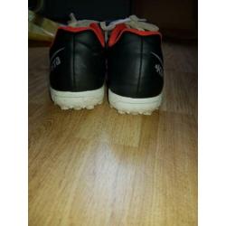Kipsta schoenen 37