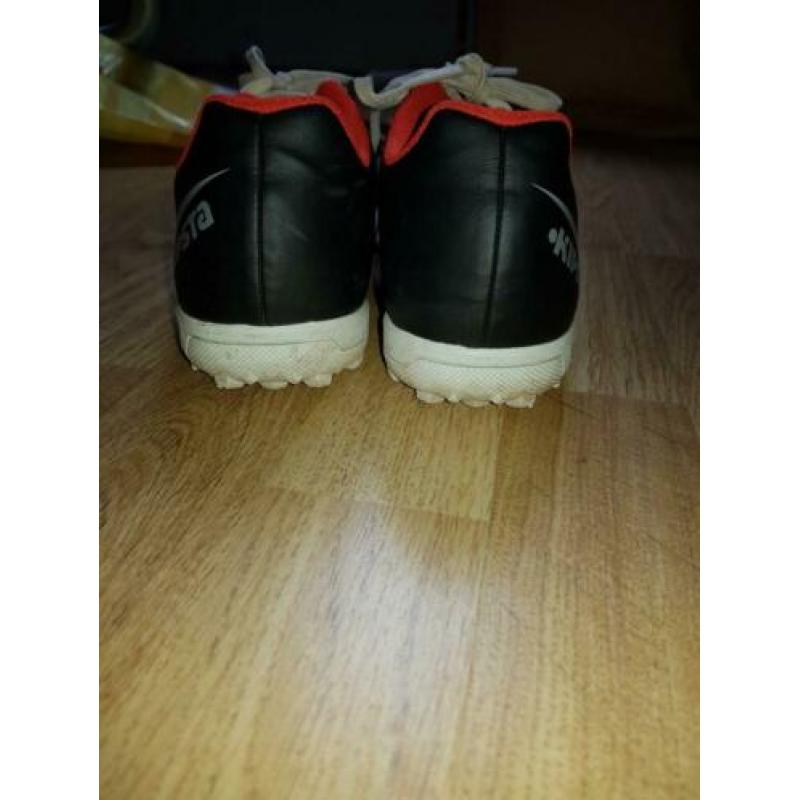 Kipsta schoenen 37