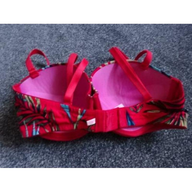 Victoria’s Secrets bh van PINK / maat D75 / als NIEUW