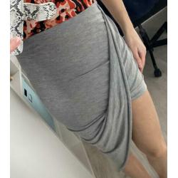 Grijze rok met split- maat xs-34 H&M