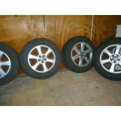 4 originele volvo xc70 velgen met zomerbanden
