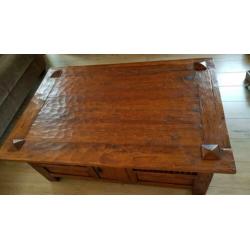 Koloniale teakhouten salontafel