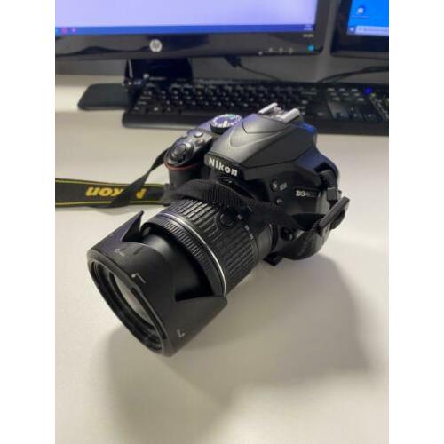 Nikon D3400 met 18/55mm lens mooie camera