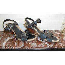 Prachtige zwarte lederen sandalen met hak van Clarks mt 39