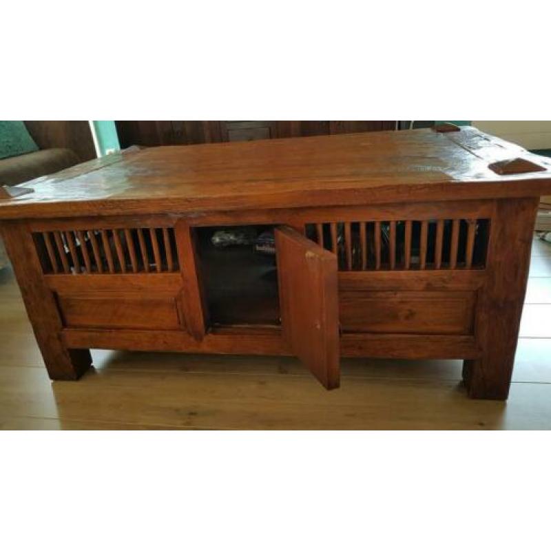 Koloniale teakhouten salontafel