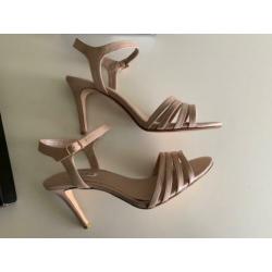 DUNE 'nude' sandaal met 8cm hak maat 38 (5)