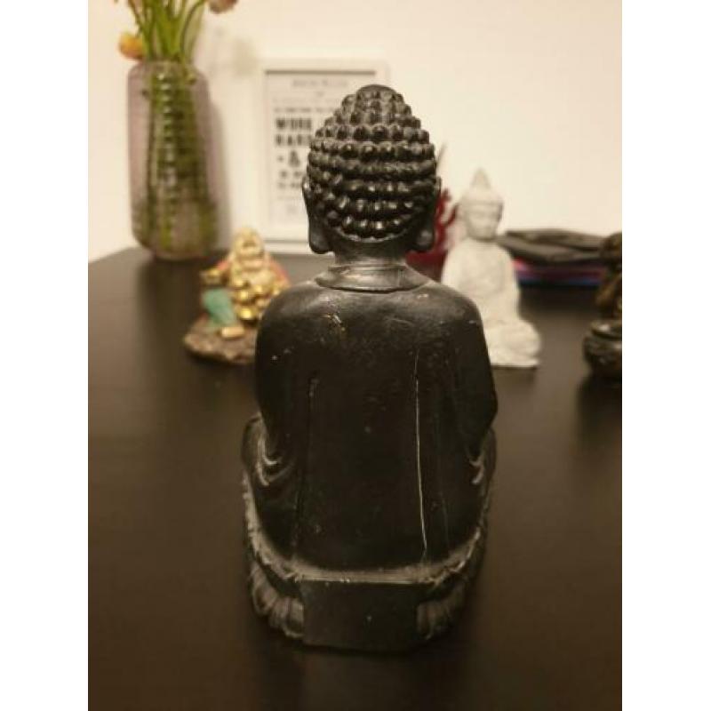 Diverse budha beelden reageer alleen op serieuze biedingen