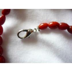 Prachtige vintage ketting in diep rode kleur