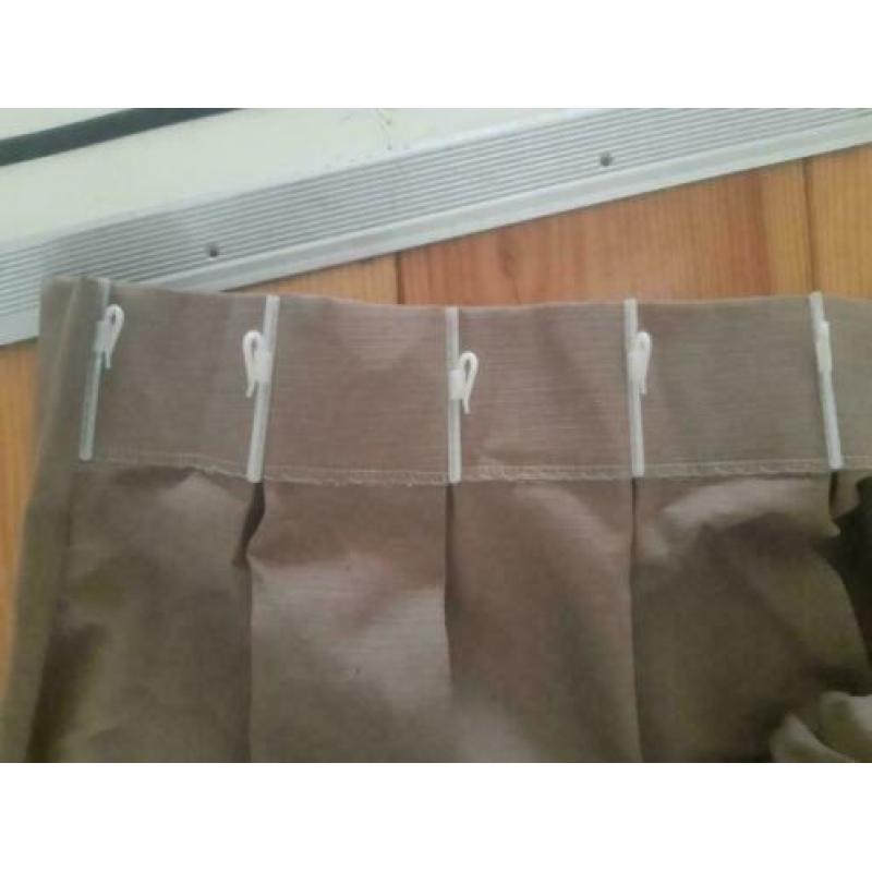 1 paar gordijnen (2 stuks) Lever/Taupe 145cm breed