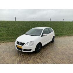 Volkswagen Polo 1.4 55KW Turijn 2005 Wit