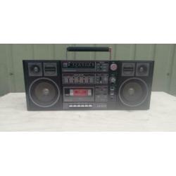 vintage sanyo boombox in uitstekende staat. C-32