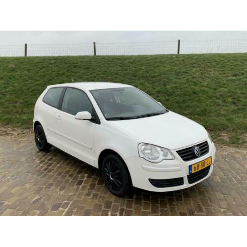 Volkswagen Polo 1.4 55KW Turijn 2005 Wit