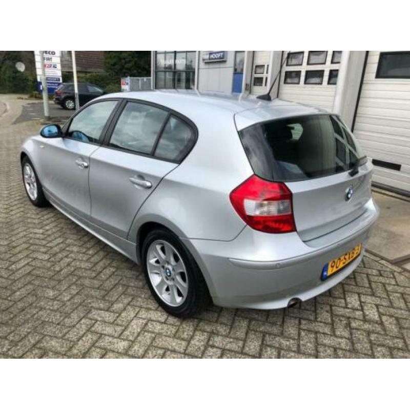 BMW 1-serie 118i High Executive [bj 2005] 5DRS AUTOMAAT AIRC