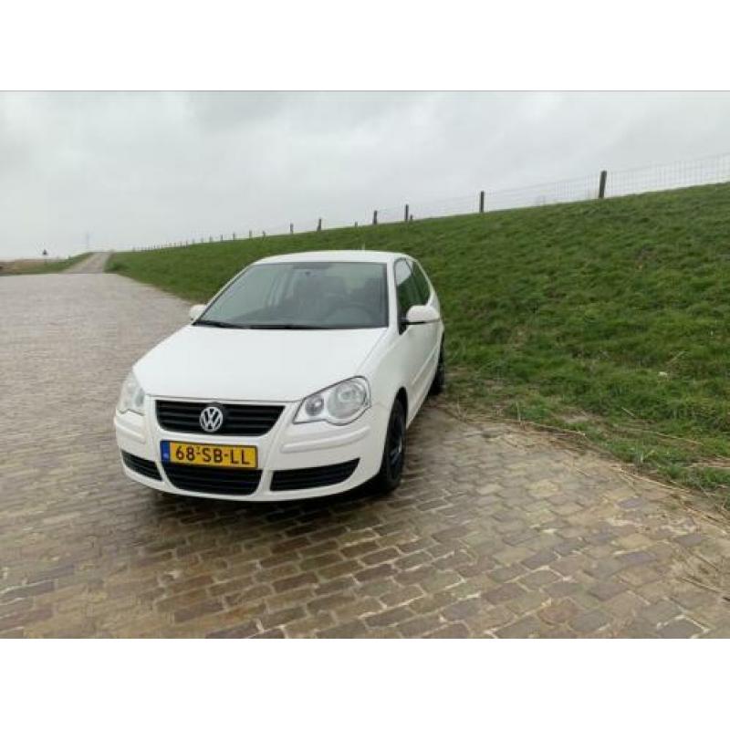 Volkswagen Polo 1.4 55KW Turijn 2005 Wit