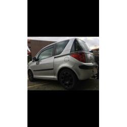 Peugeot 1007 1.4 2006 Grijs