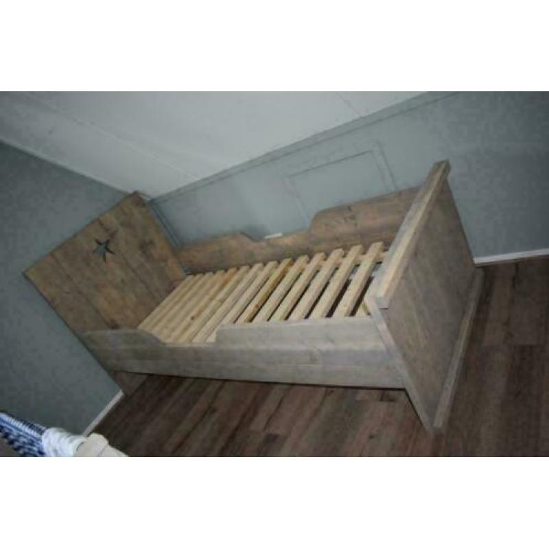 houten bed, op maat gemaakt, gratis bezorgen