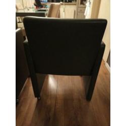Leren stoelen