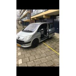 Peugeot 1007 1.4 2006 Grijs