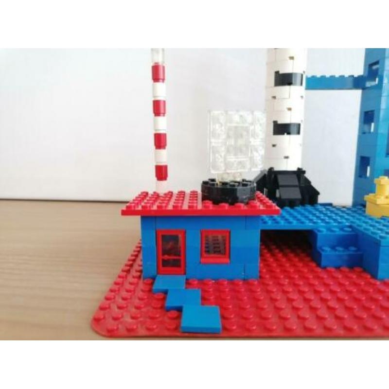 Lego 358-1 Rocket Base
