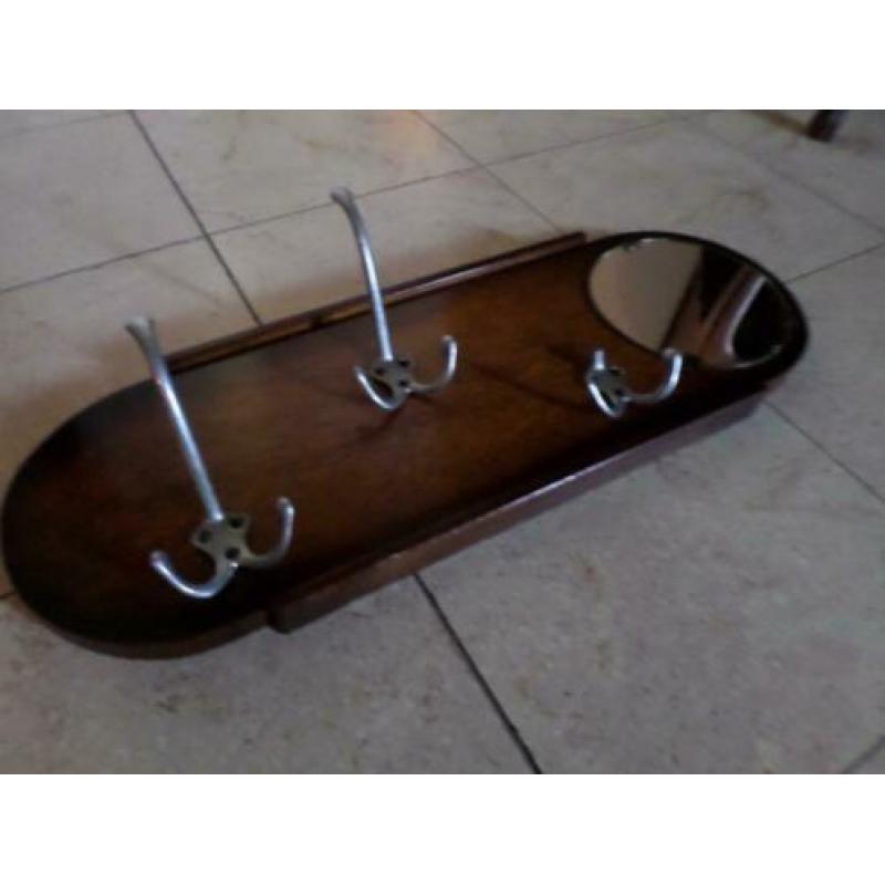 Leuke ovale Art Deco kapstok met ronde spiegel lengte 60 cm