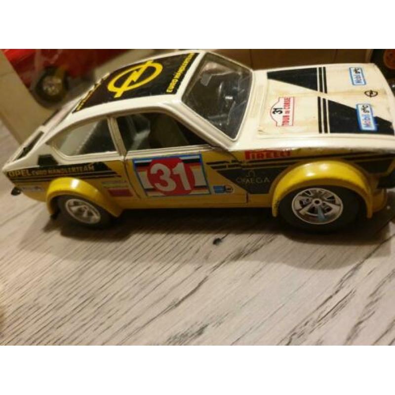 2x opel kadett c coupe 1/24 burago 1x Russisch