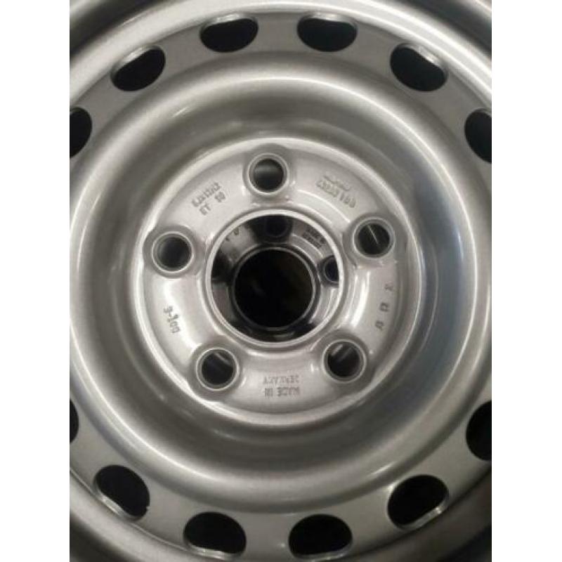 Aanhanger wielen 13 inch nieuw 5 gaats et 30 / 185/70R13