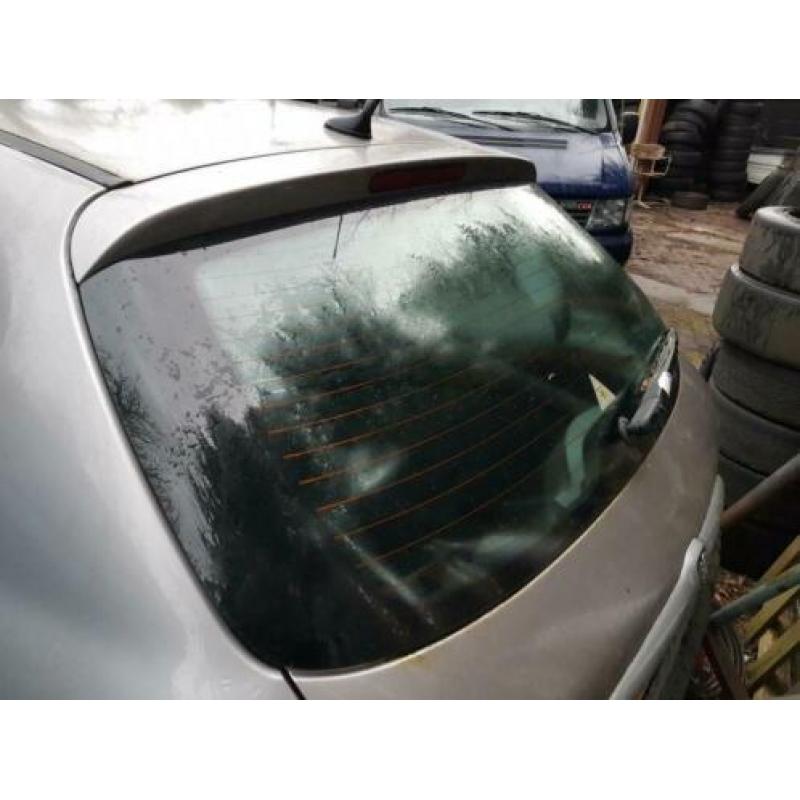 Peugeot 206 2.0-16V GTI