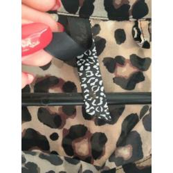 Coolcat: Wijde groot vallende panterprint blouse (S)