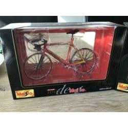 Tour de Maisto, die cast metal bicycle,Mercedes Bench, Cann