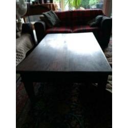 Mooie zware donkere koloniale salontafel