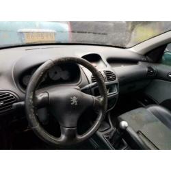 Peugeot 206 2.0-16V GTI