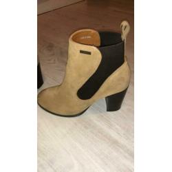Superdry suède laarsjes maat 39