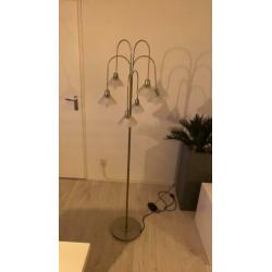 Sta lamp voor in de woonkamer