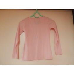 Roze poezenshirt met lange mouw. Maat : 122/128
