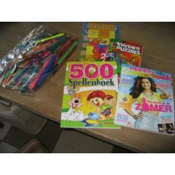 tas met stiften/potloden en kinder doeboekjes