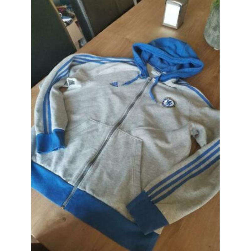 Adidas vest maat XL grijs /blauw €7,5