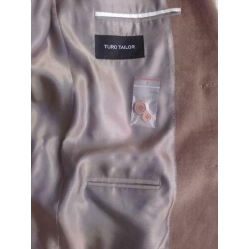 Turo Tailor - Finland- Colbert lichtbruin Ribstof
