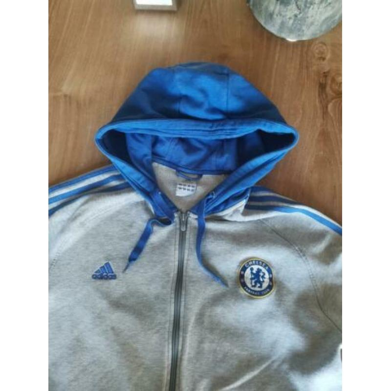 Adidas vest maat XL grijs /blauw €7,5