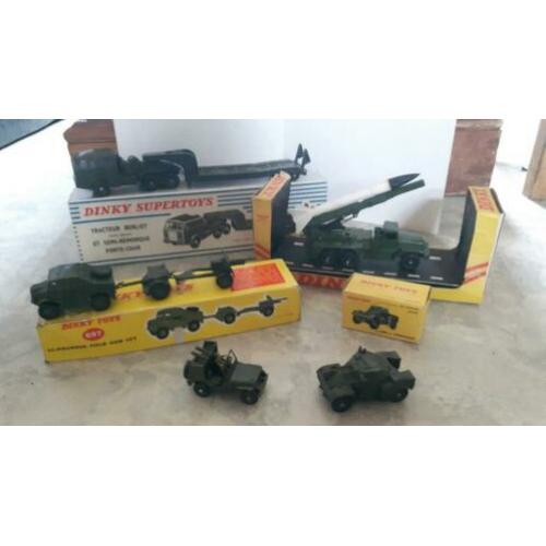 Dinky toys 697 25-pounder field gun set