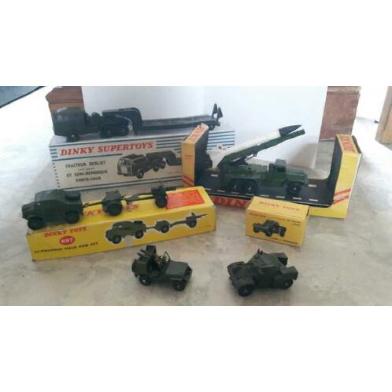 Dinky toys 697 25-pounder field gun set