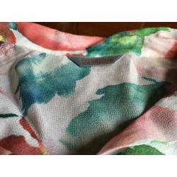 Schattige blouse van turn over met klaprozen mt s