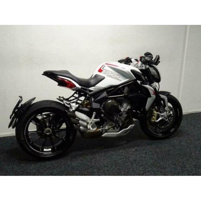MV Agusta BRUTALE 800 DRAGSTER (bj 2014)