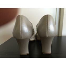 Dames schoenen 7/40,5 parelmoer